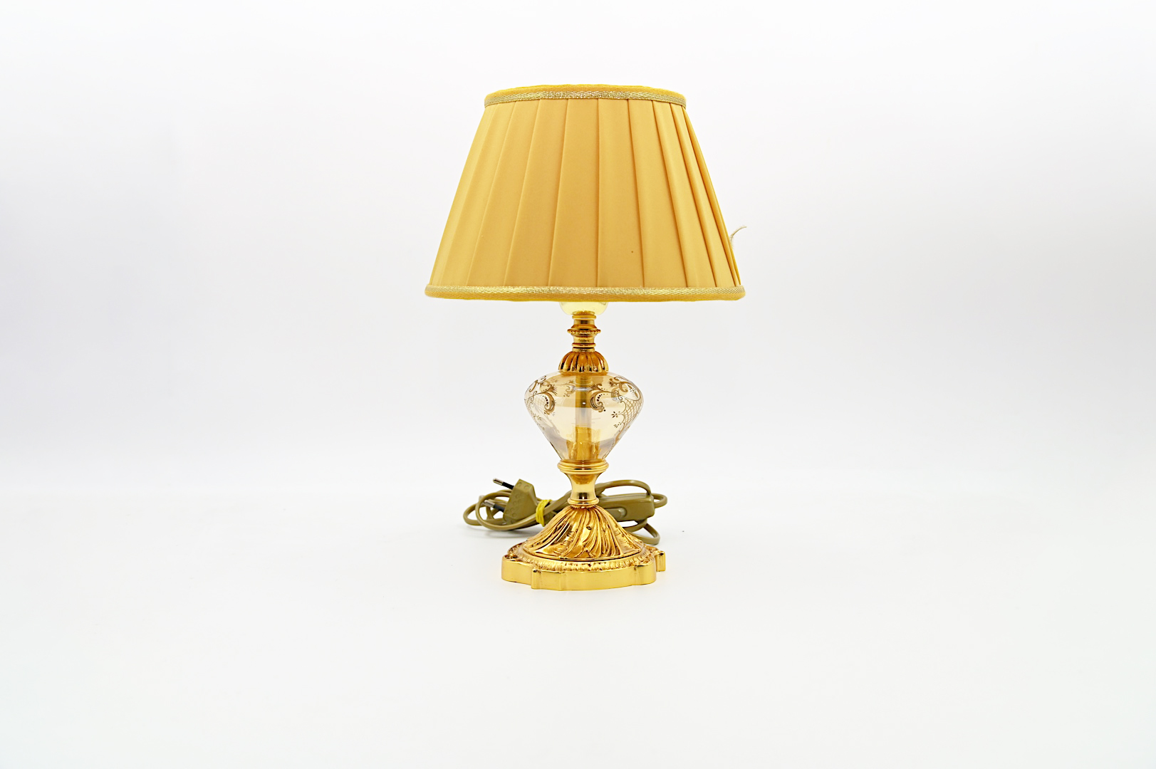 oggetti per l'arredo della casa a Roma, oggetti per l'arredo del tuo ufficio, oggetti per l'arredo della tua barca, quadri, oggetti da parete, orologi da muro, orologi da tavolo, uova di struzzo a Roma, uova di struzzoOggetti eleganti, stravaganti e classici per arredare la tua casa, il tuo studio, il tuo negozio, la tua barca: qualsiasi luogo che ami.