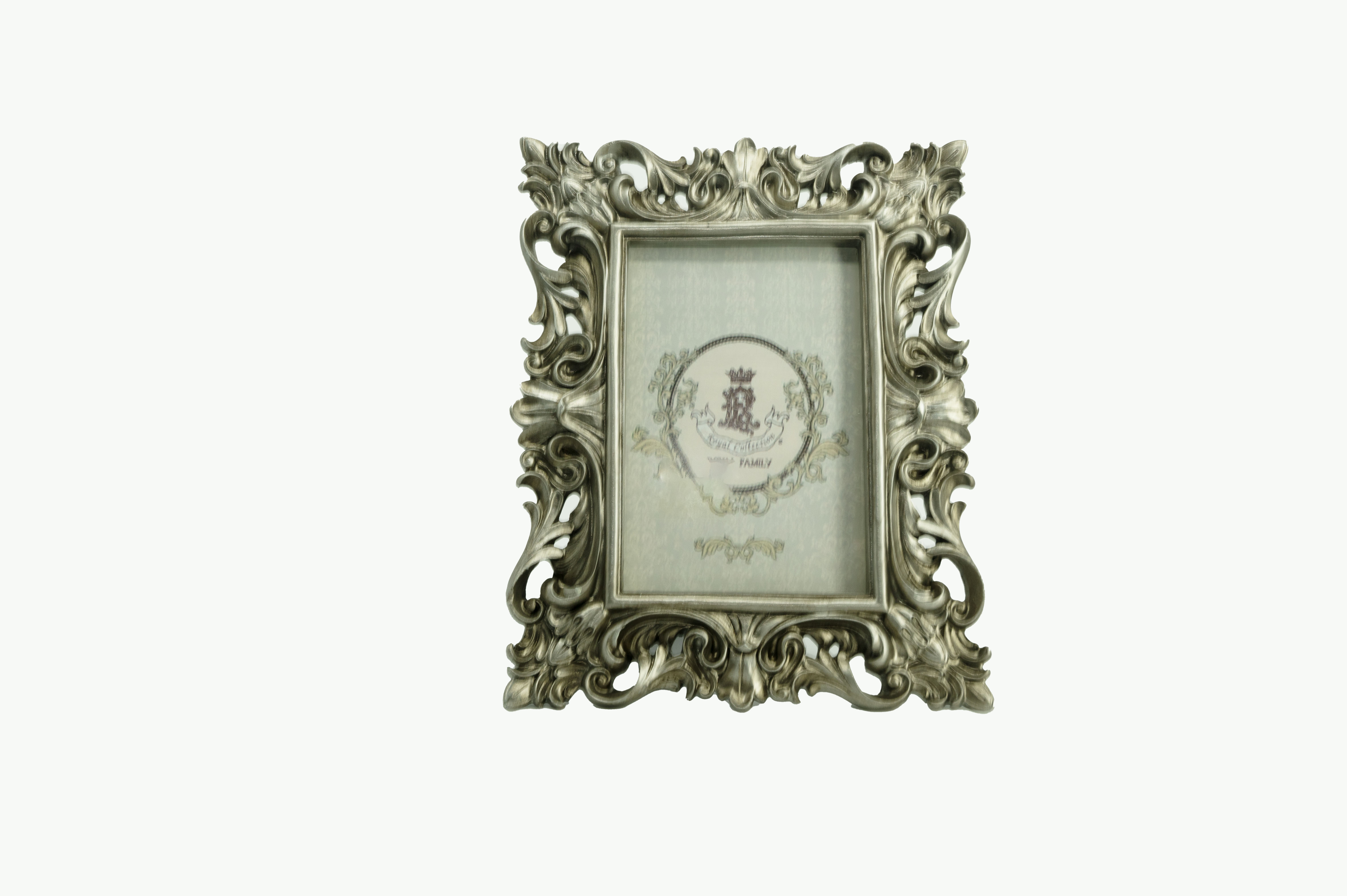 oggetti per l'arredo della casa a Roma, oggetti per l'arredo del tuo ufficio, oggetti per l'arredo della tua barca, quadri, oggetti da parete, orologi da muro, orologi da tavolo, uova di struzzo a Roma, uova di struzzoOggetti eleganti, stravaganti e classici per arredare la tua casa, il tuo studio, il tuo negozio, la tua barca: qualsiasi luogo che ami.